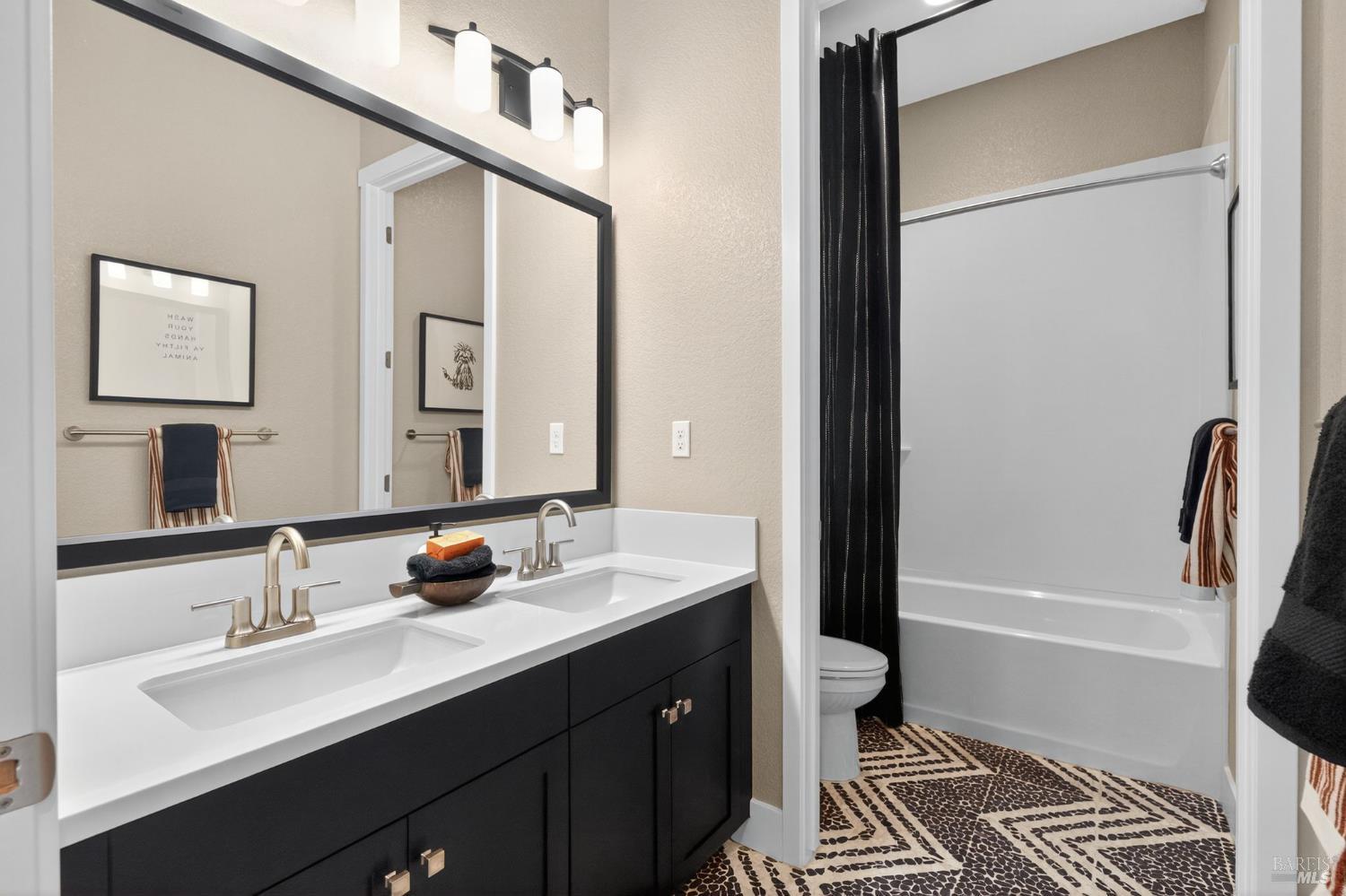Detail Gallery Image 23 of 30 For 404 Beyers St, Oakley,  CA 94561 - 5 Beds | 3 Baths