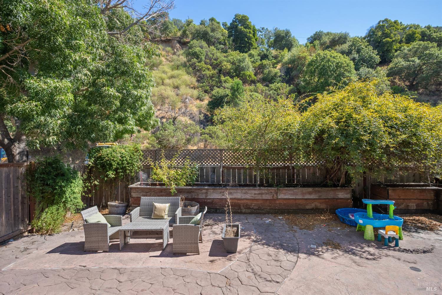 Detail Gallery Image 59 of 82 For 28 Adrian Ter, San Rafael,  CA 94903 - 3 Beds | 2/1 Baths