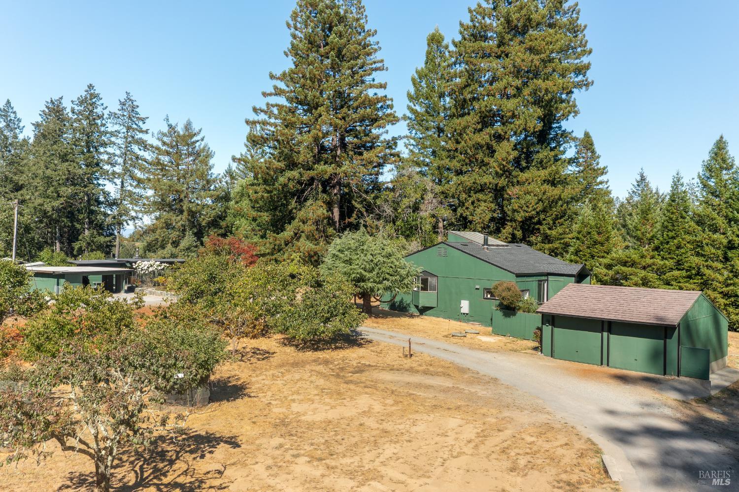 Detail Gallery Image 2 of 43 For 11370 Occidental Rd, Sebastopol,  CA 95472 - 4 Beds | 3 Baths