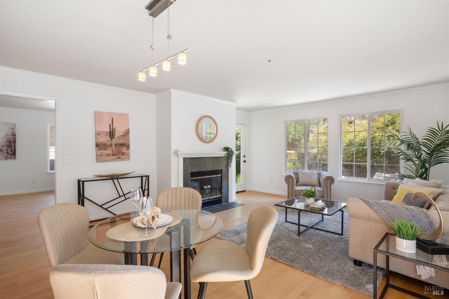 Detail Gallery Image 20 of 82 For 28 Adrian Ter, San Rafael,  CA 94903 - 3 Beds | 2/1 Baths