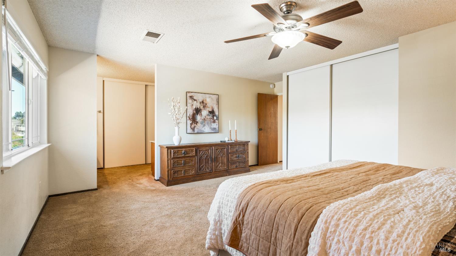 Detail Gallery Image 29 of 60 For 724 Garfield Dr, Petaluma,  CA 94954 - 4 Beds | 3 Baths