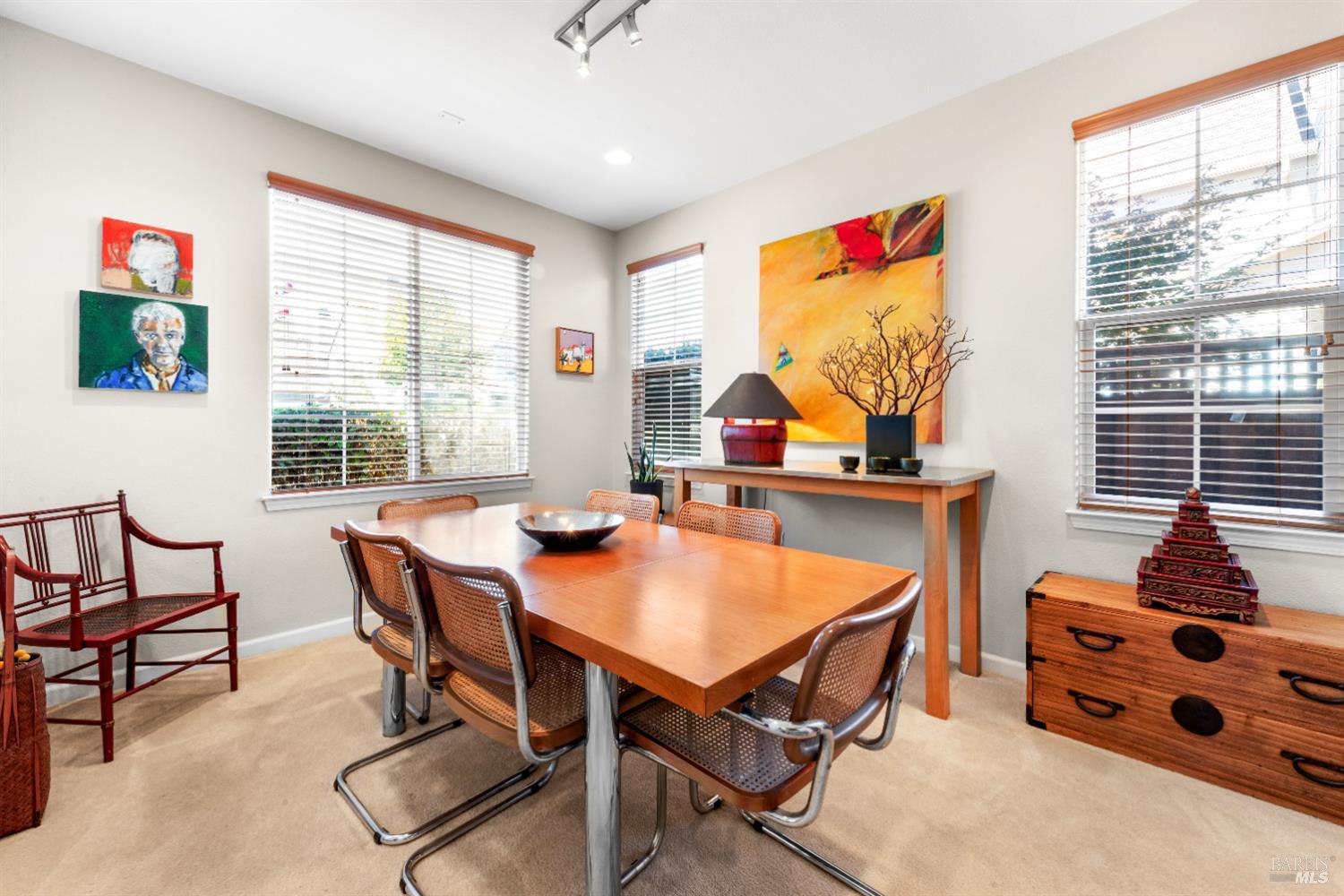 Detail Gallery Image 5 of 99 For 4168 Summer Gate Ave, Vallejo,  CA 94591 - 4 Beds | 3/1 Baths