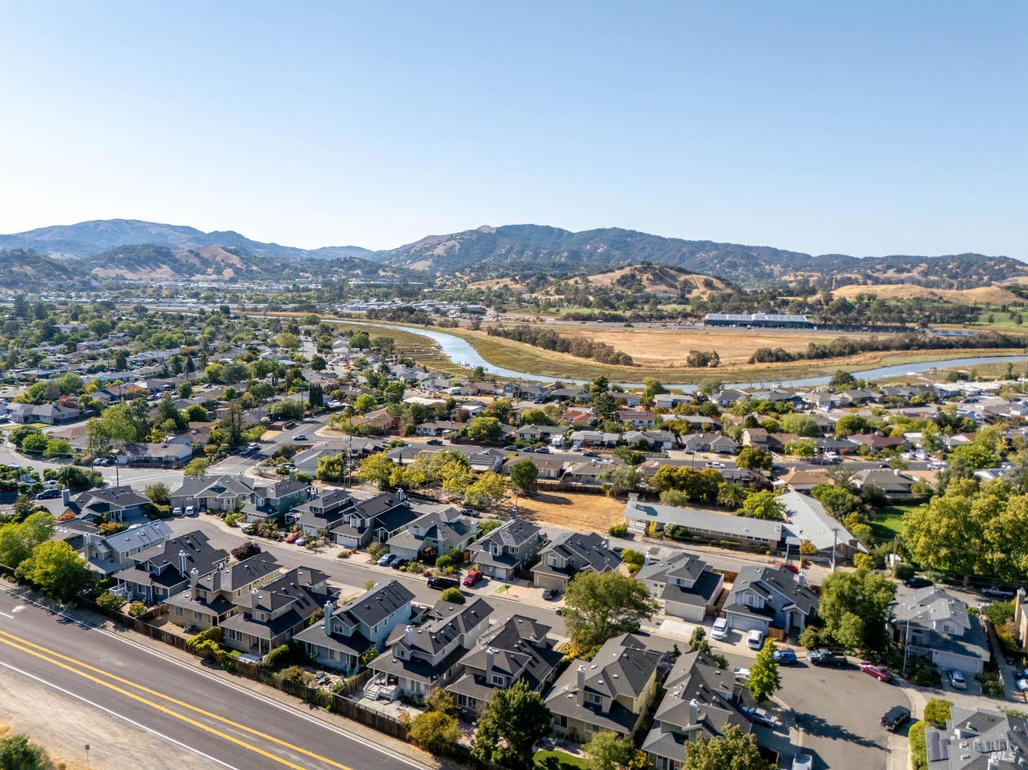 Detail Gallery Image 70 of 82 For 28 Adrian Ter, San Rafael,  CA 94903 - 3 Beds | 2/1 Baths