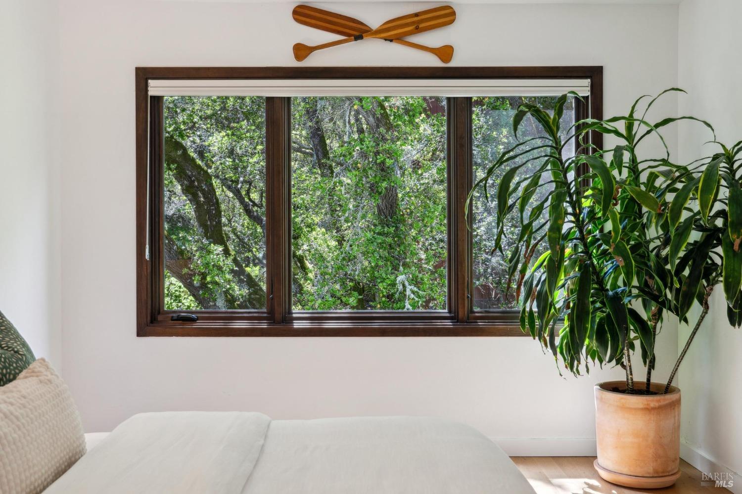 Detail Gallery Image 23 of 50 For 25 Palomino Cir, Novato,  CA 94947 - 5 Beds | 2/1 Baths
