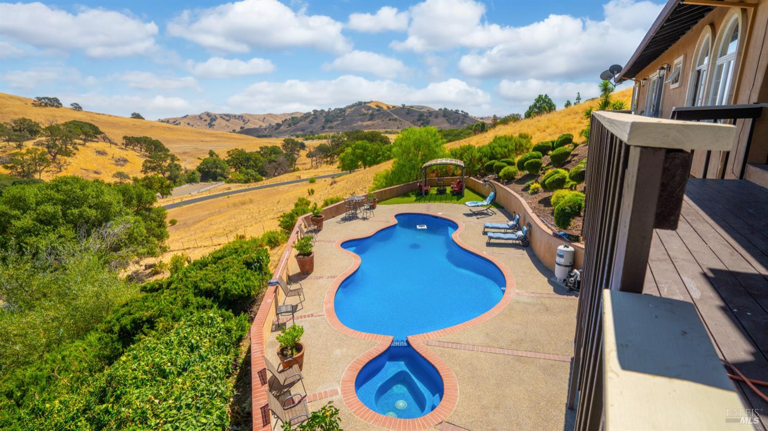 Detail Gallery Image 51 of 99 For 3380 Hidden Valley Ln, Fairfield,  CA 94534 - 5 Beds | 6/1 Baths