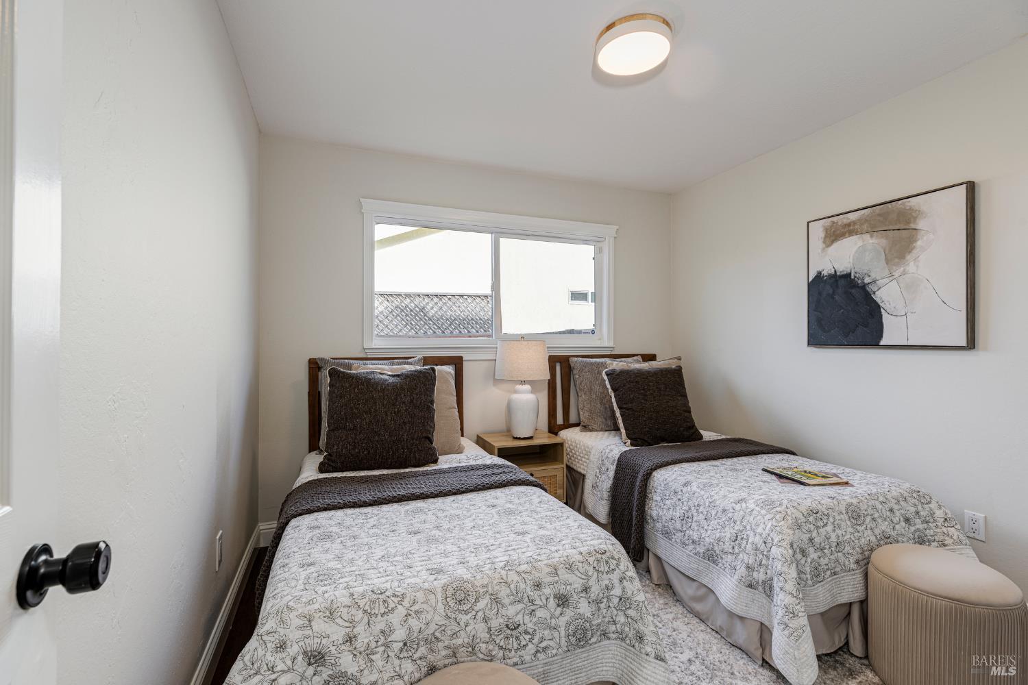 Detail Gallery Image 38 of 52 For 1024 Palmetto Way, Petaluma,  CA 94954 - 3 Beds | 2 Baths