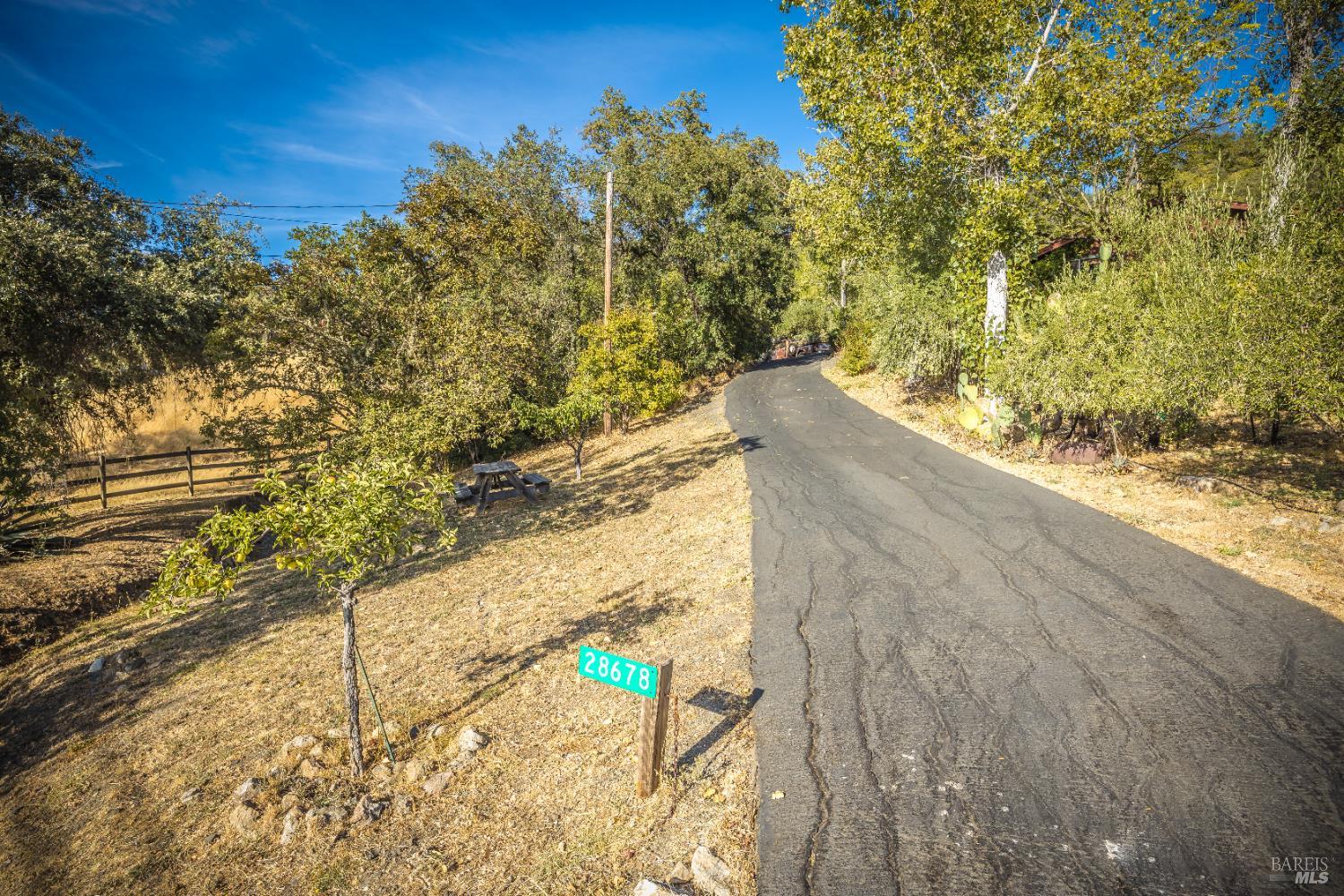 Detail Gallery Image 31 of 43 For 28678 River Rd, Cloverdale,  CA 95425 - 2 Beds | 1/1 Baths