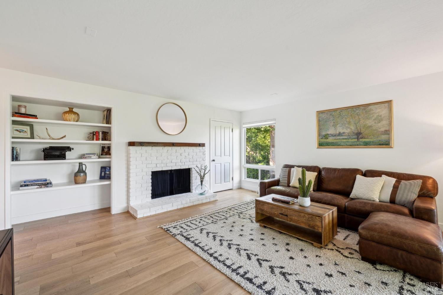 Detail Gallery Image 31 of 50 For 25 Palomino Cir, Novato,  CA 94947 - 5 Beds | 2/1 Baths