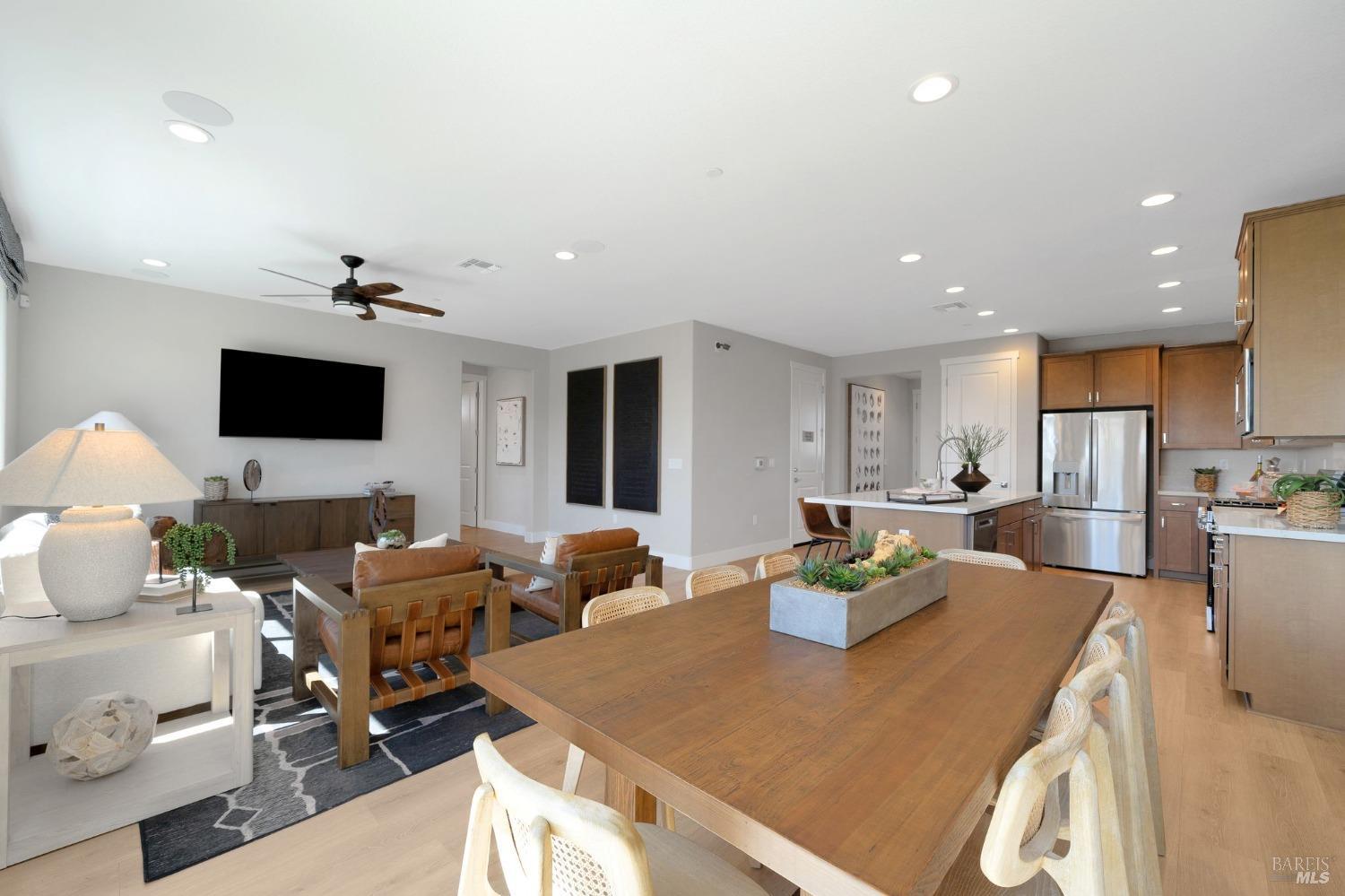 Detail Gallery Image 8 of 39 For 517 Eagle Cir, Oakley,  CA 94561 - 4 Beds | 3 Baths
