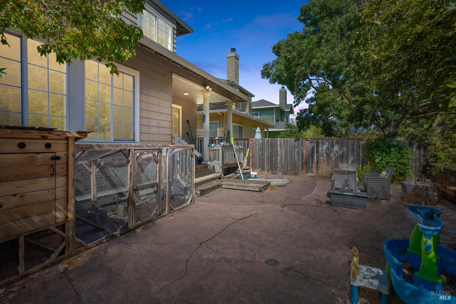 Detail Gallery Image 74 of 82 For 28 Adrian Ter, San Rafael,  CA 94903 - 3 Beds | 2/1 Baths