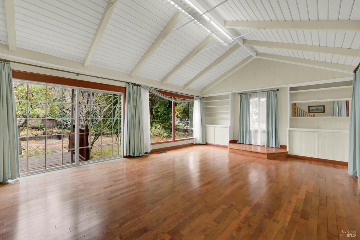 Detail Gallery Image 42 of 64 For 2629 Brooks Ave, El Cerrito,  CA 94530 - 5 Beds | 3/1 Baths