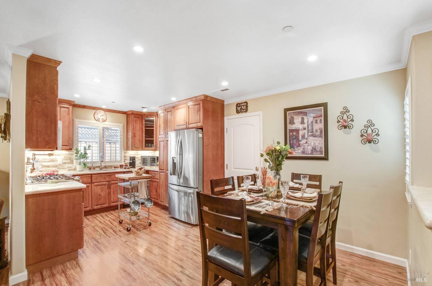 Detail Gallery Image 10 of 37 For 1721 Jennings Ave, Santa Rosa,  CA 95401 - 3 Beds | 2 Baths