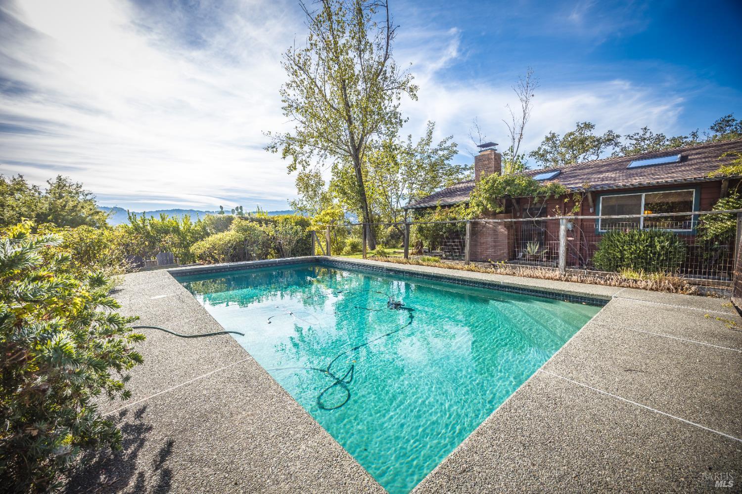Detail Gallery Image 19 of 43 For 28678 River Rd, Cloverdale,  CA 95425 - 2 Beds | 1/1 Baths