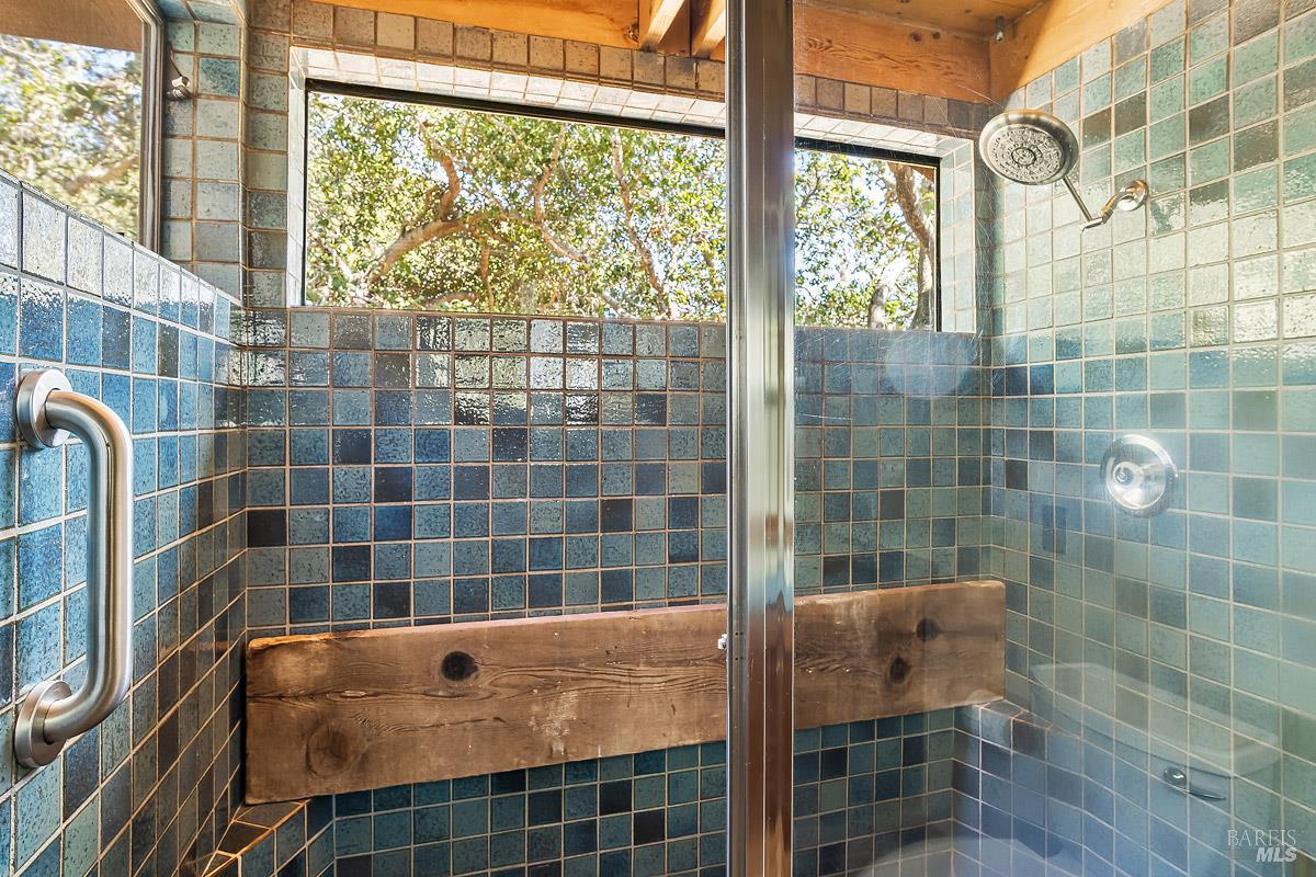 Detail Gallery Image 20 of 37 For 91 Oak Ave, Novato,  CA 94945 - 3 Beds | 2/1 Baths