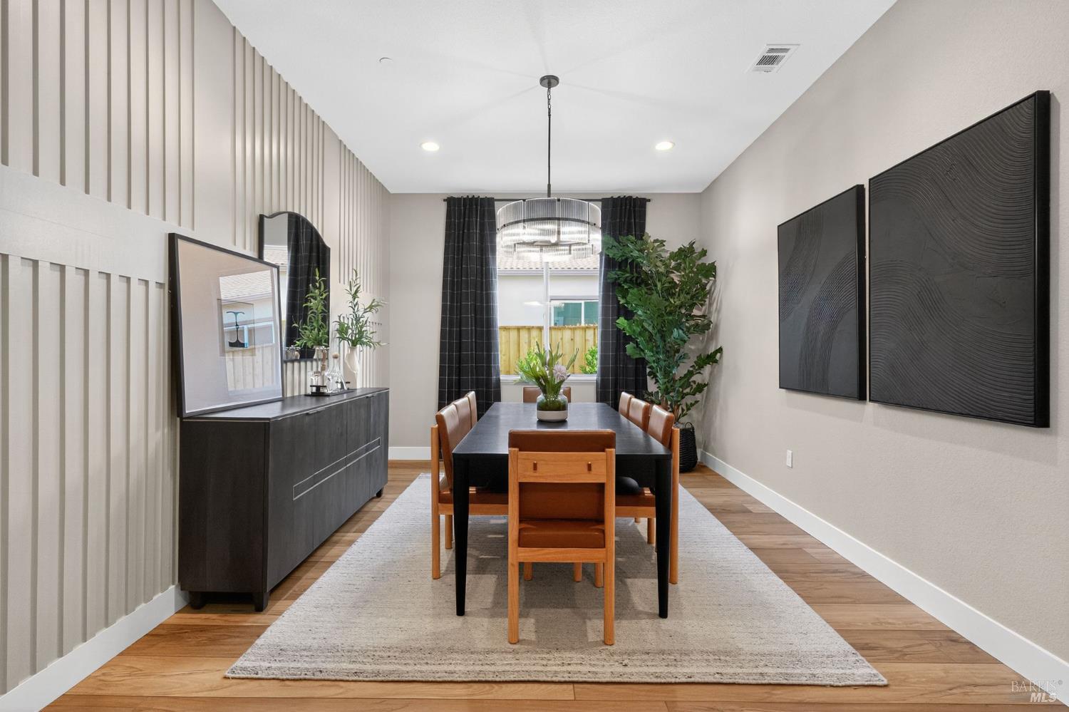 Detail Gallery Image 12 of 30 For 404 Beyers St, Oakley,  CA 94561 - 5 Beds | 3 Baths