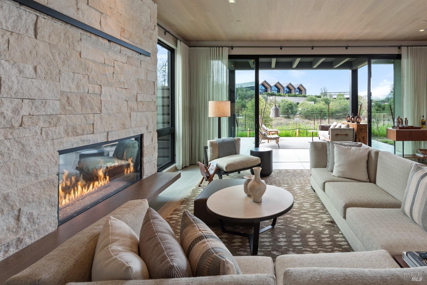Detail Gallery Image 6 of 28 For 1421 Stanly Ln #D,  Napa,  CA 94559 - 2 Beds | 2/1 Baths