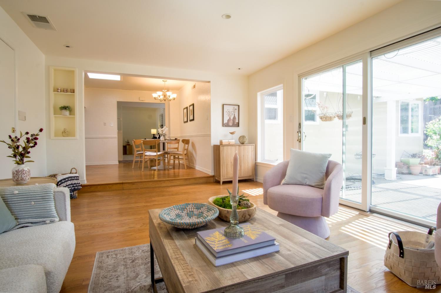 Detail Gallery Image 13 of 35 For 31 Esmeyer Dr, San Rafael,  CA 94903 - 3 Beds | 2 Baths