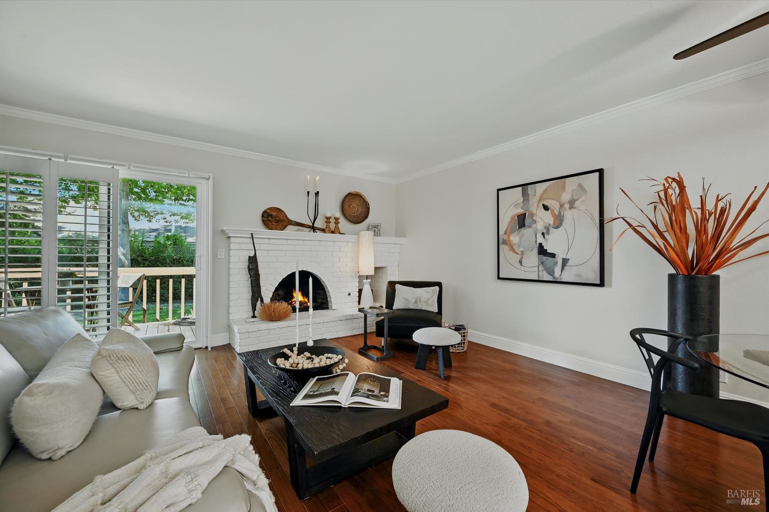Detail Gallery Image 15 of 30 For 152 Vineyard Cir, Yountville,  CA 94599 - 2 Beds | 2 Baths
