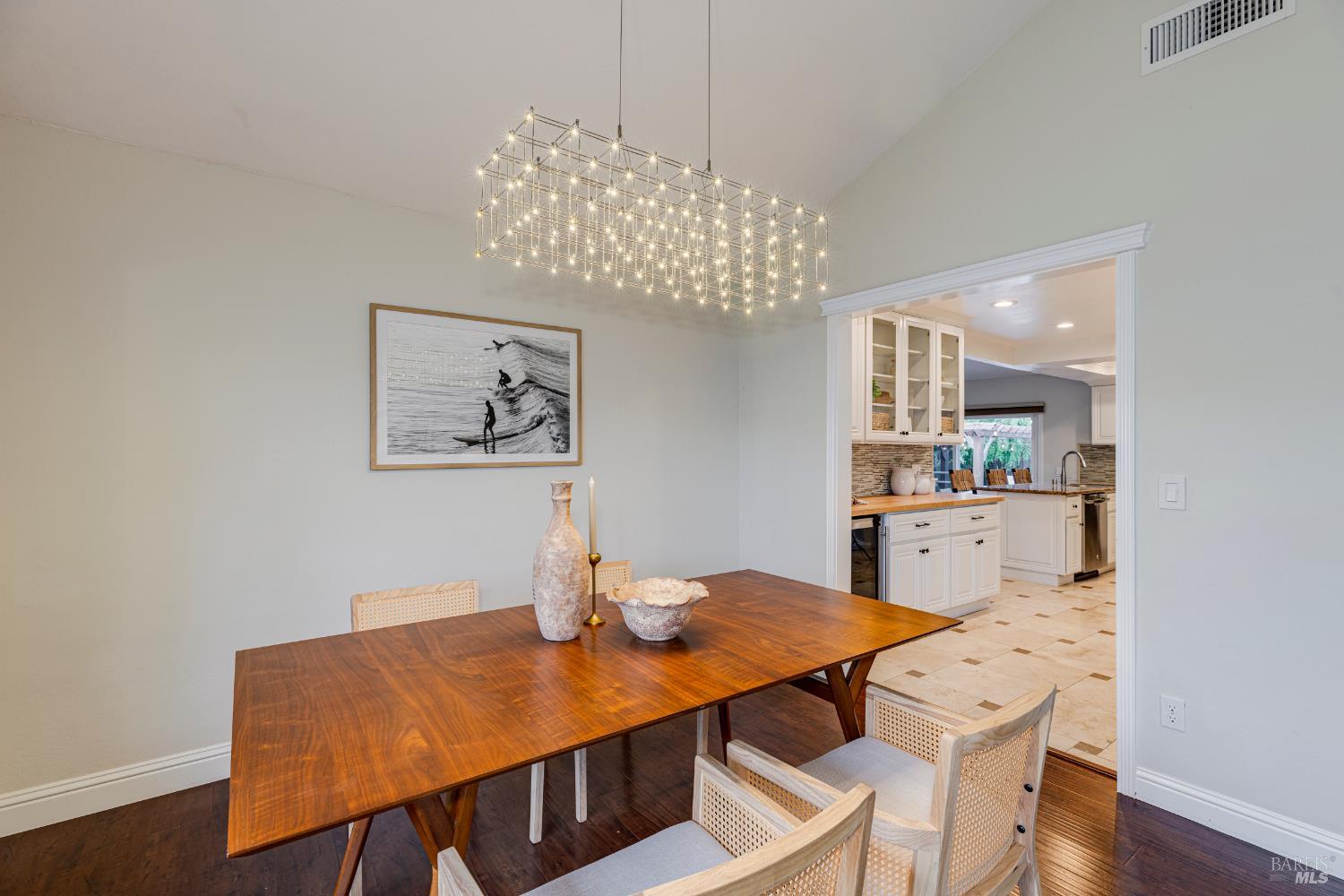 Detail Gallery Image 15 of 52 For 1024 Palmetto Way, Petaluma,  CA 94954 - 3 Beds | 2 Baths
