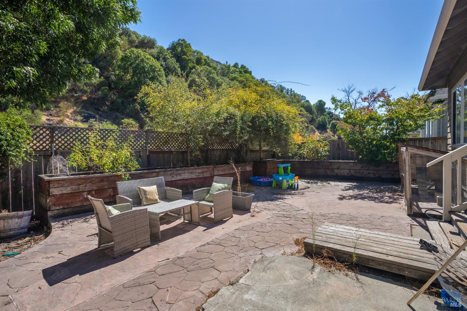 Detail Gallery Image 55 of 82 For 28 Adrian Ter, San Rafael,  CA 94903 - 3 Beds | 2/1 Baths