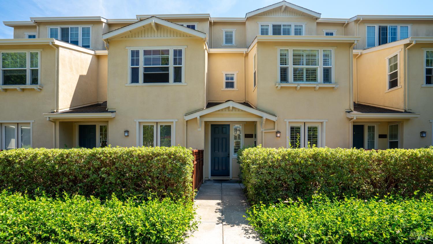 Detail Gallery Image 2 of 35 For 7006 Santero Way, Cotati,  CA 94931 - 3 Beds | 2 Baths