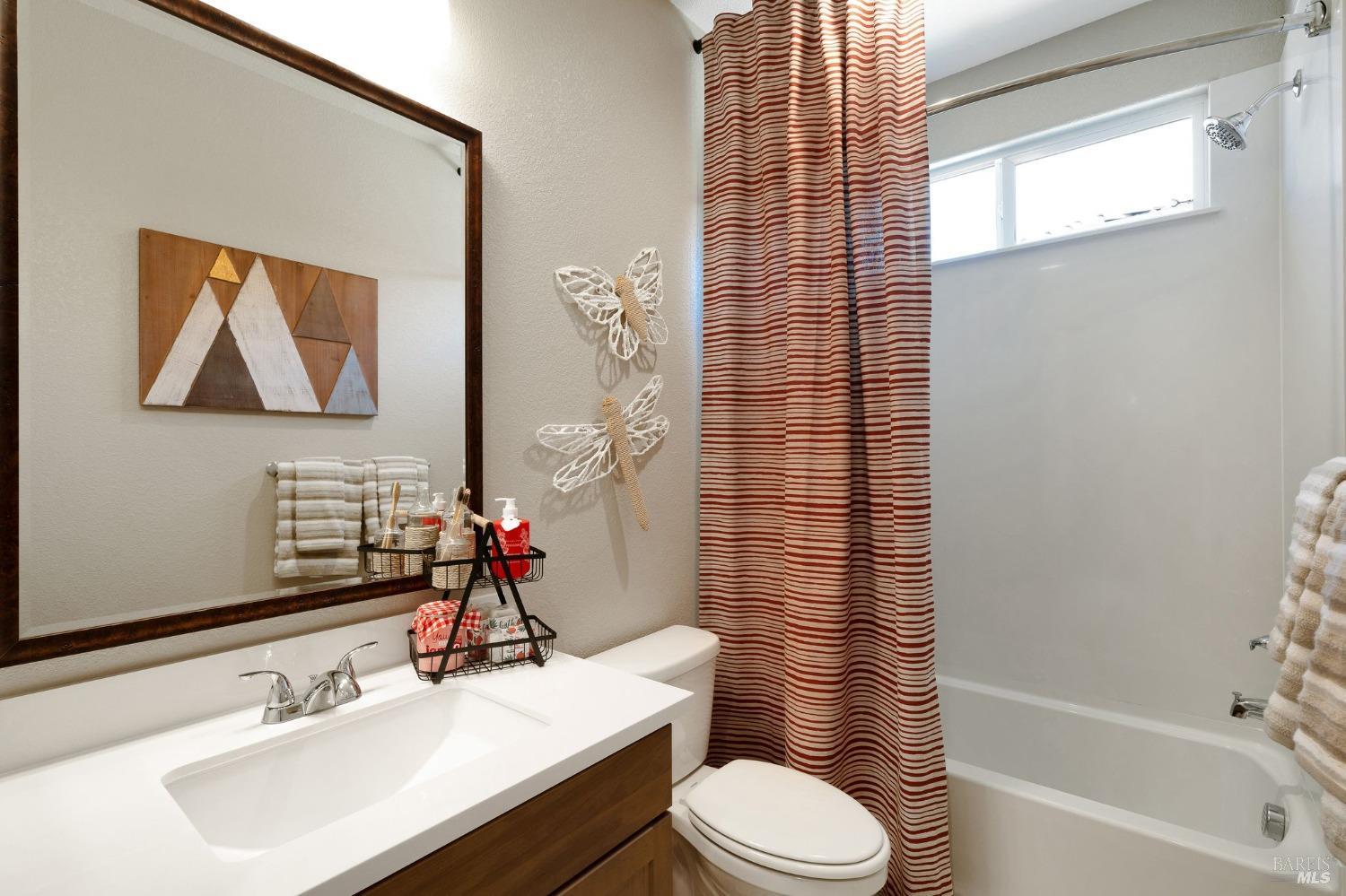Detail Gallery Image 34 of 39 For 517 Eagle Cir, Oakley,  CA 94561 - 4 Beds | 3 Baths