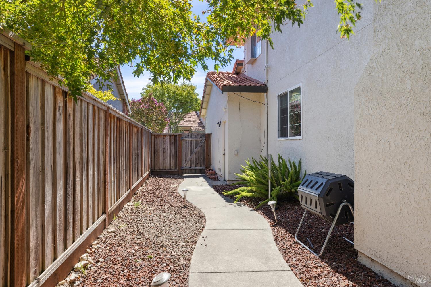 Detail Gallery Image 39 of 44 For 770 Miramonte St, Windsor,  CA 95492 - 4 Beds | 3 Baths