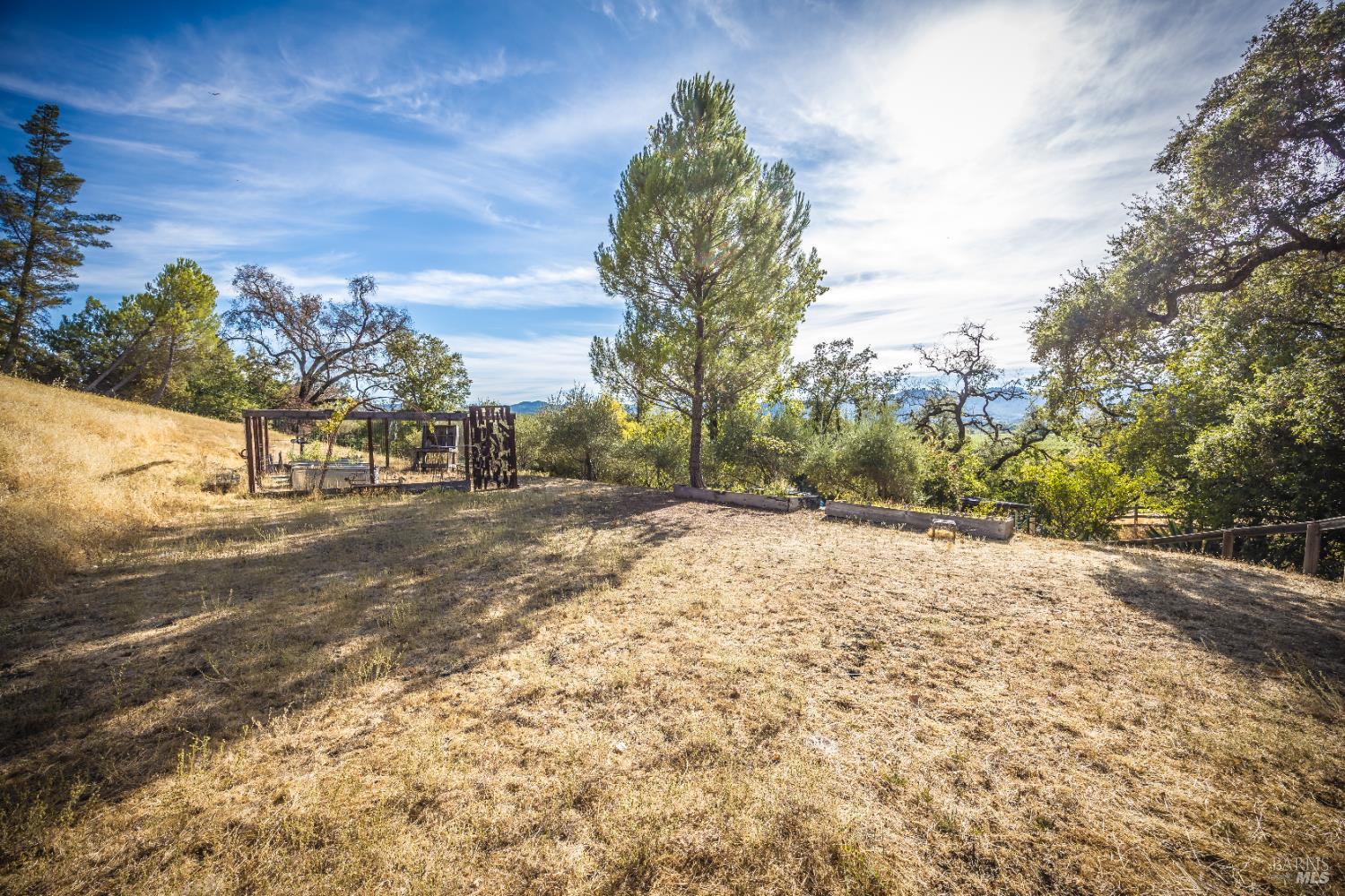 Detail Gallery Image 36 of 43 For 28678 River Rd, Cloverdale,  CA 95425 - 2 Beds | 1/1 Baths