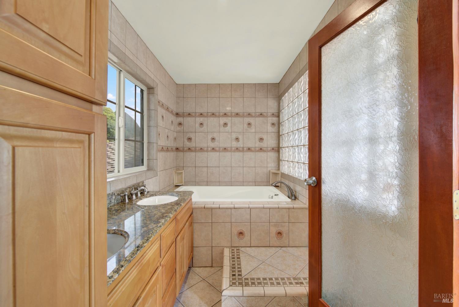 Detail Gallery Image 35 of 64 For 2629 Brooks Ave, El Cerrito,  CA 94530 - 5 Beds | 3/1 Baths