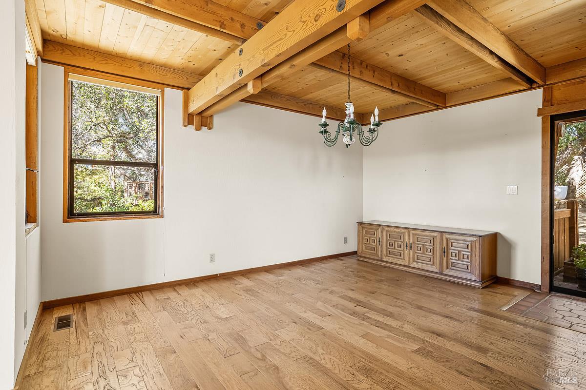 Detail Gallery Image 13 of 37 For 91 Oak Ave, Novato,  CA 94945 - 3 Beds | 2/1 Baths