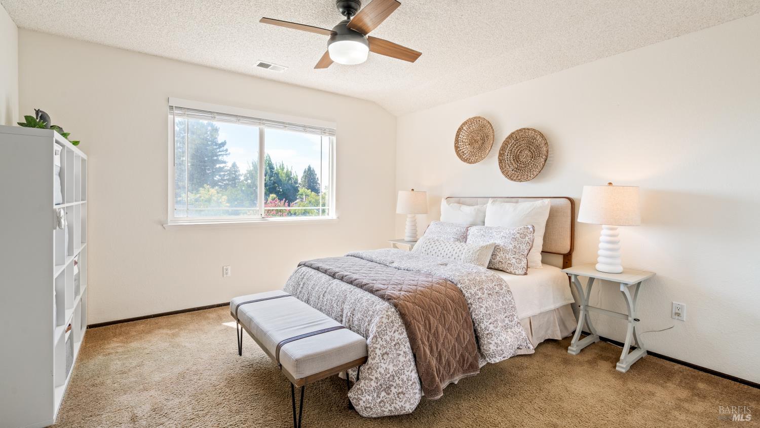 Detail Gallery Image 23 of 60 For 724 Garfield Dr, Petaluma,  CA 94954 - 4 Beds | 3 Baths