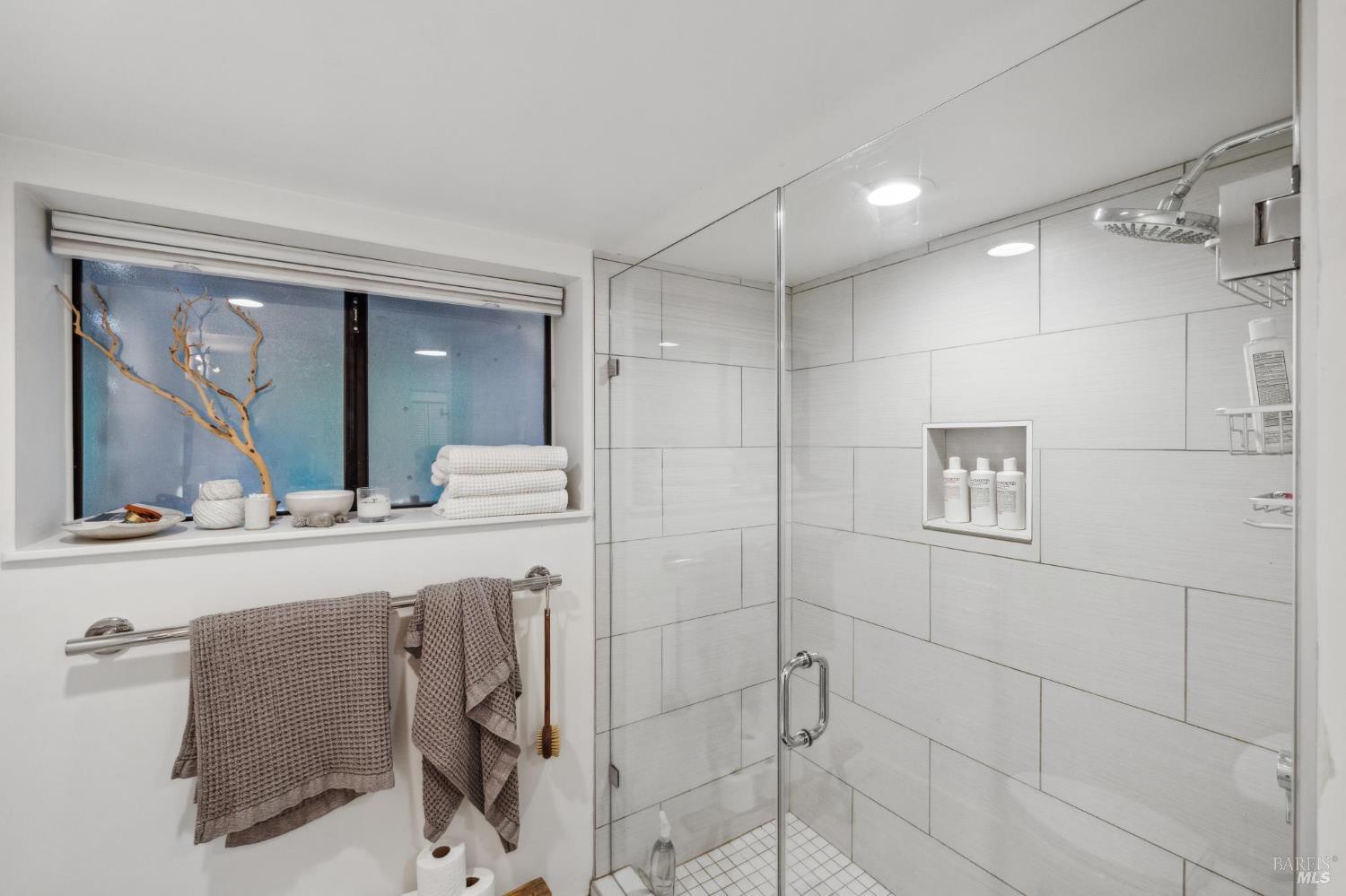 Detail Gallery Image 60 of 71 For 503 Easterby St, Sausalito,  CA 94965 - 5 Beds | 4 Baths