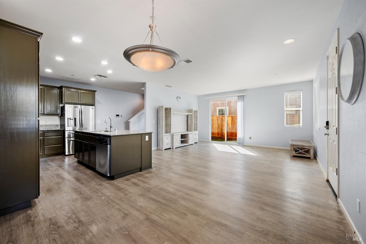 Detail Gallery Image 5 of 46 For 141 Summertime Ln, Suisun City,  CA 94585 - 4 Beds | 3 Baths