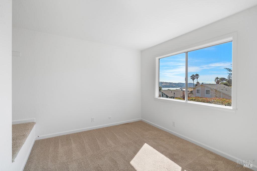 Detail Gallery Image 28 of 45 For 432 Turner Dr, Benicia,  CA 94510 - 4 Beds | 2/1 Baths