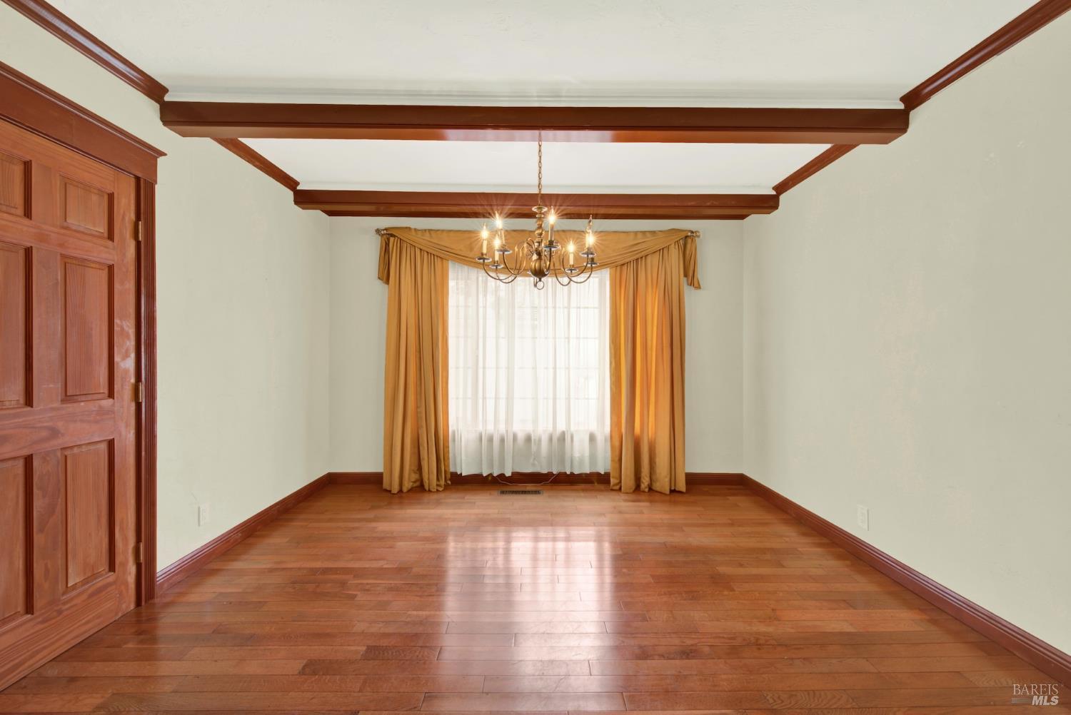 Detail Gallery Image 15 of 64 For 2629 Brooks Ave, El Cerrito,  CA 94530 - 5 Beds | 3/1 Baths
