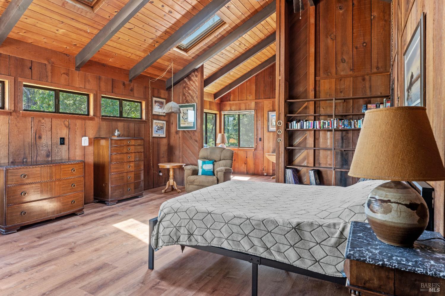 Detail Gallery Image 13 of 28 For 18396 Mariposa Creek Rd, Willits,  CA 95490 - 3 Beds | 3/1 Baths
