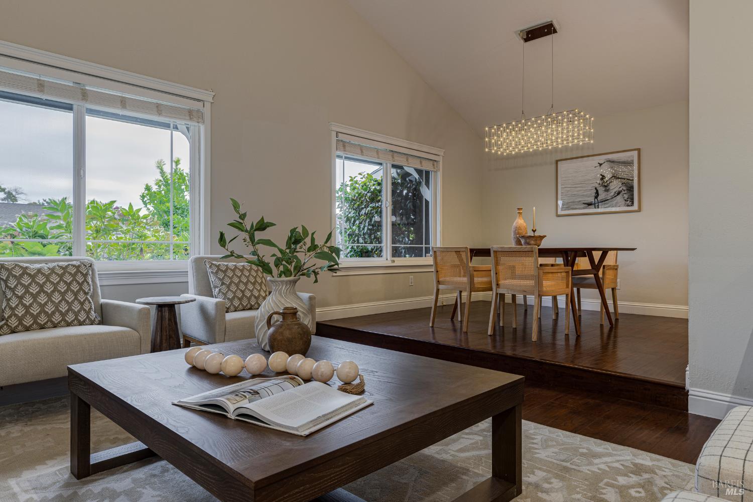 Detail Gallery Image 12 of 52 For 1024 Palmetto Way, Petaluma,  CA 94954 - 3 Beds | 2 Baths