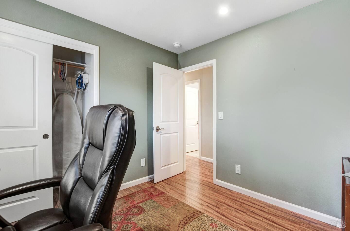 Detail Gallery Image 27 of 37 For 1721 Jennings Ave, Santa Rosa,  CA 95401 - 3 Beds | 2 Baths