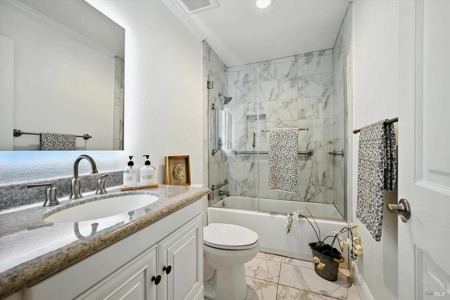 Detail Gallery Image 26 of 30 For 152 Vineyard Cir, Yountville,  CA 94599 - 2 Beds | 2 Baths