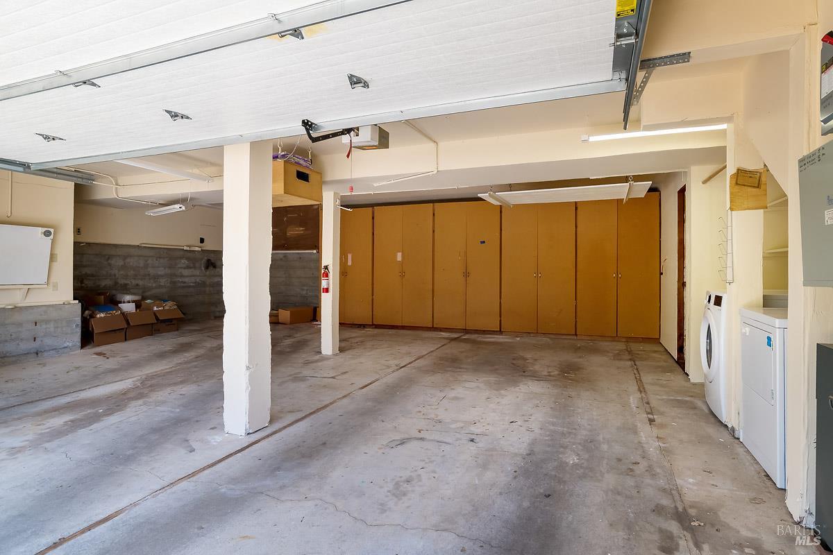 Detail Gallery Image 32 of 37 For 91 Oak Ave, Novato,  CA 94945 - 3 Beds | 2/1 Baths