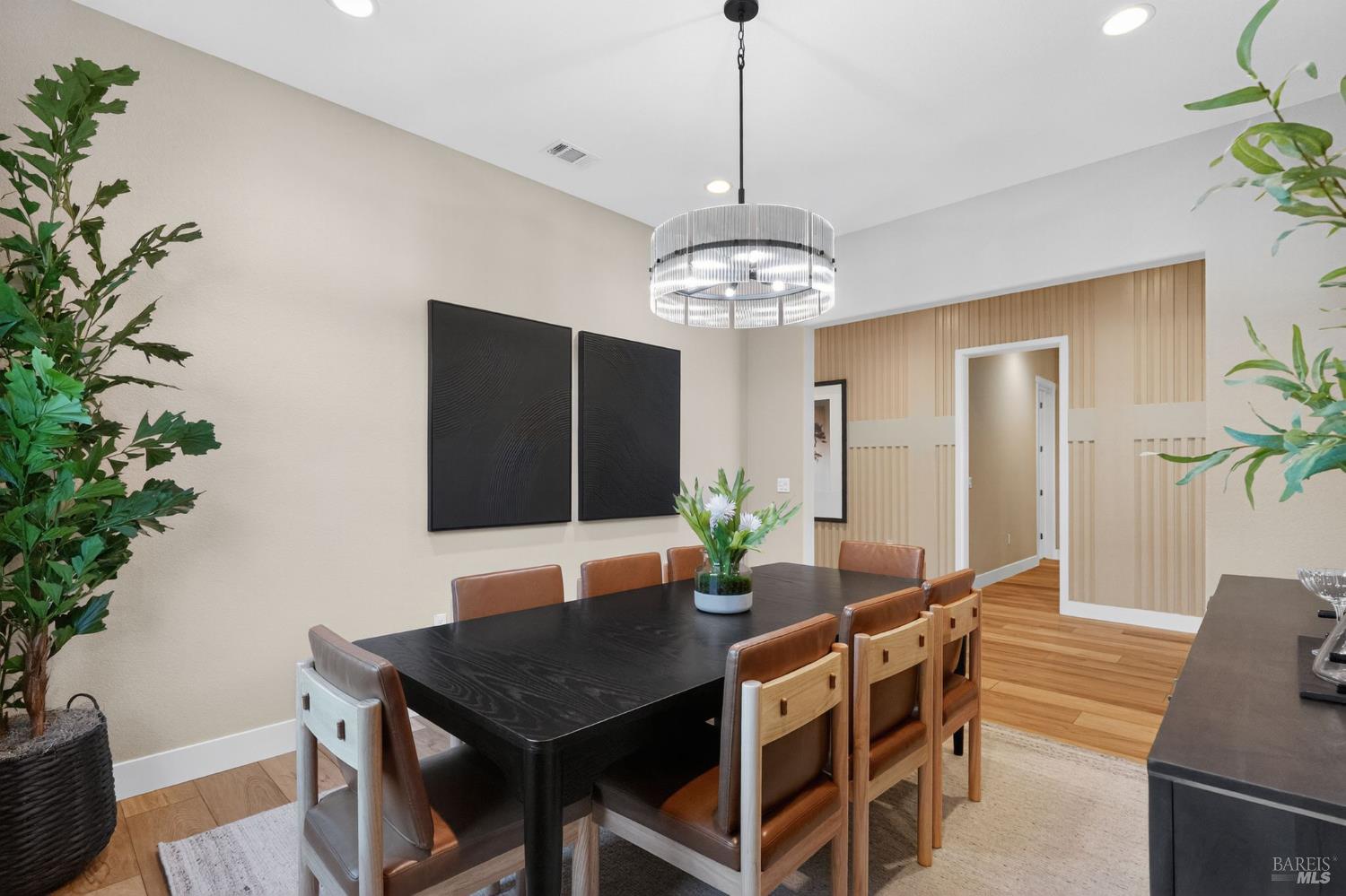 Detail Gallery Image 13 of 30 For 404 Beyers St, Oakley,  CA 94561 - 5 Beds | 3 Baths