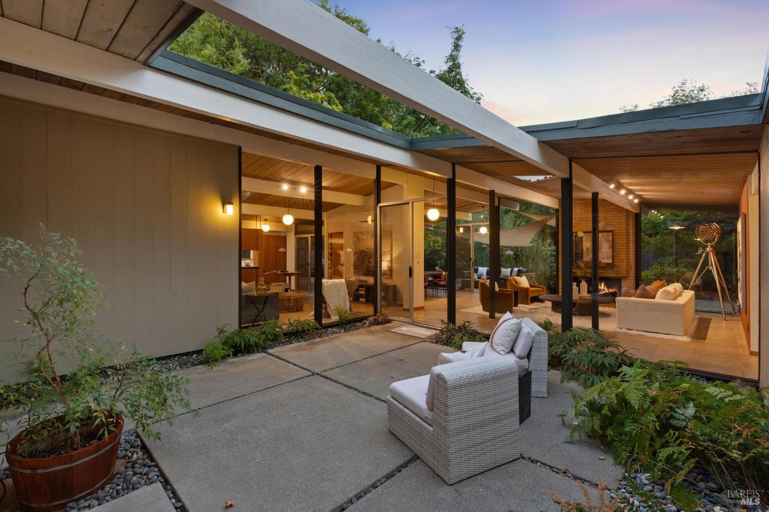 Detail Gallery Image 44 of 56 For 12 Mount Susitna Ct, San Rafael,  CA 94903 - 4 Beds | 2 Baths