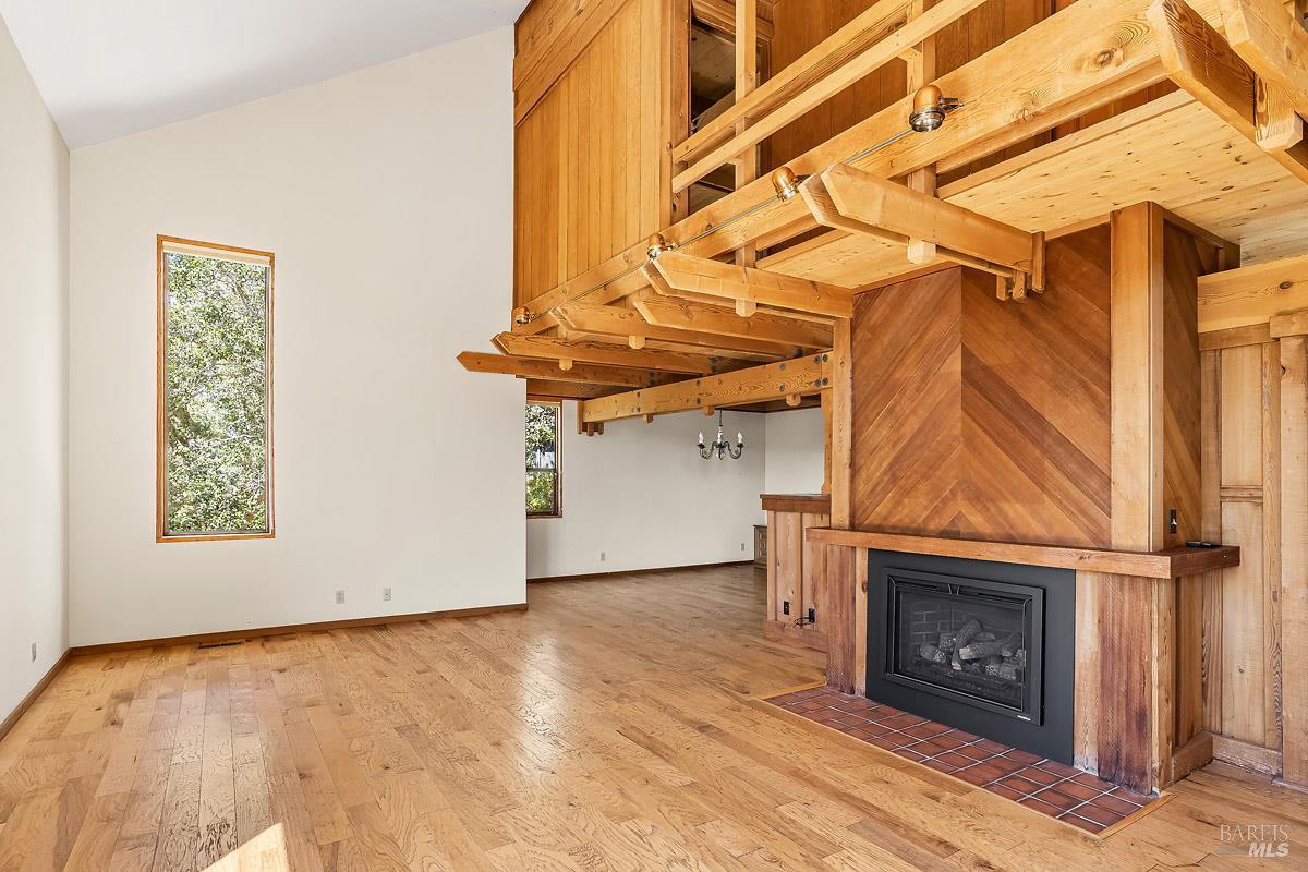 Detail Gallery Image 9 of 37 For 91 Oak Ave, Novato,  CA 94945 - 3 Beds | 2/1 Baths