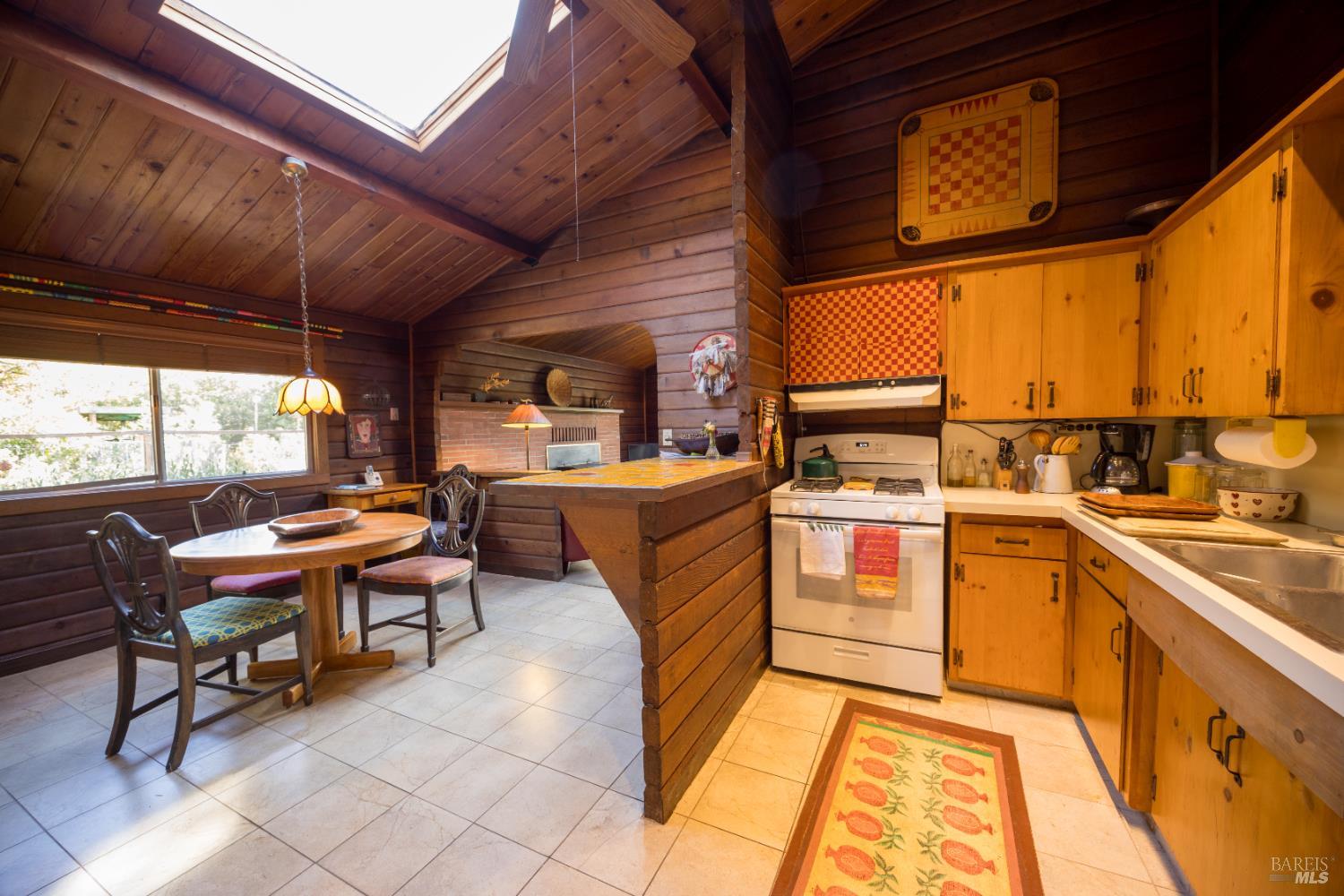 Detail Gallery Image 23 of 43 For 28678 River Rd, Cloverdale,  CA 95425 - 2 Beds | 1/1 Baths