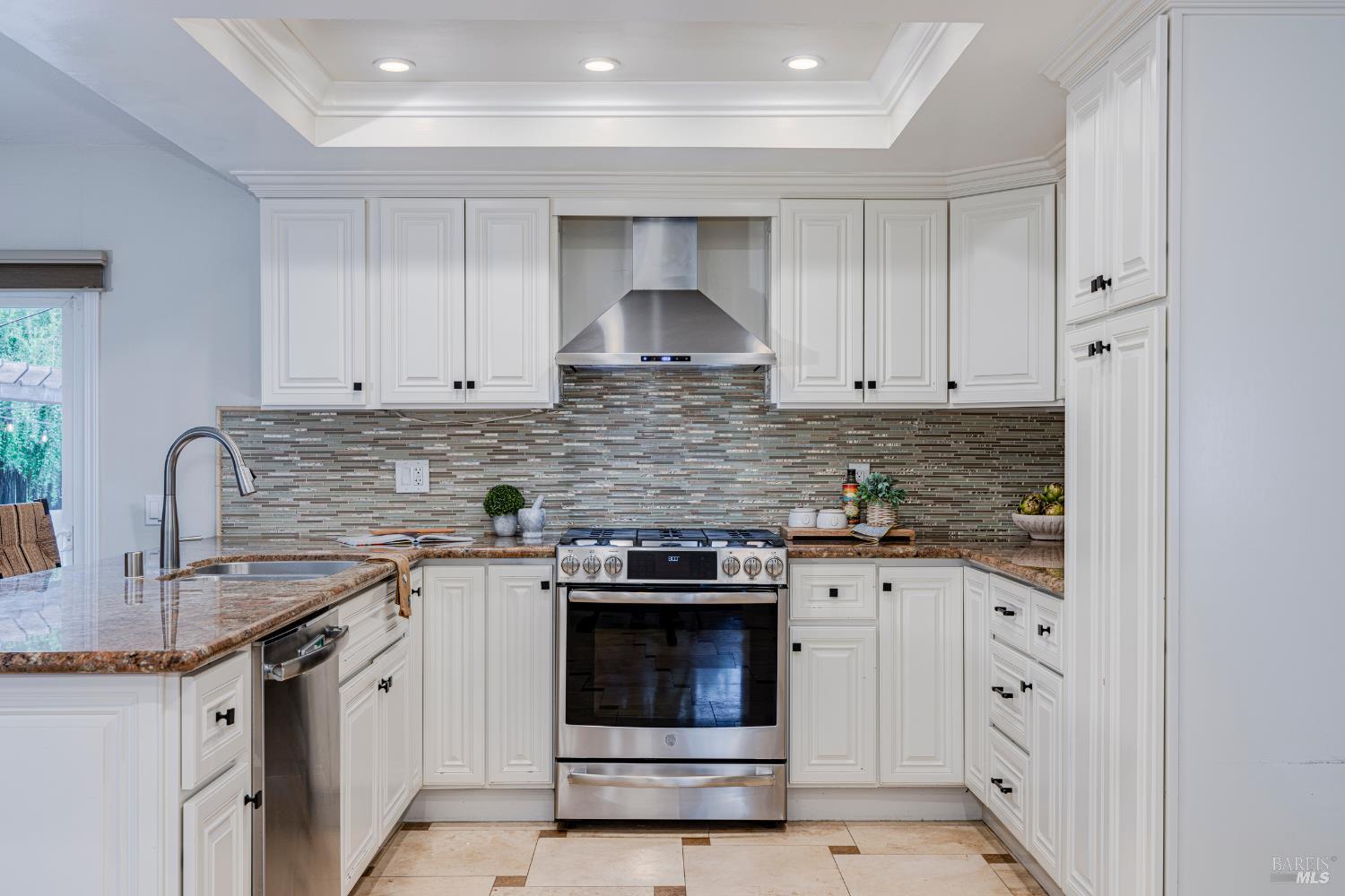 Detail Gallery Image 19 of 52 For 1024 Palmetto Way, Petaluma,  CA 94954 - 3 Beds | 2 Baths