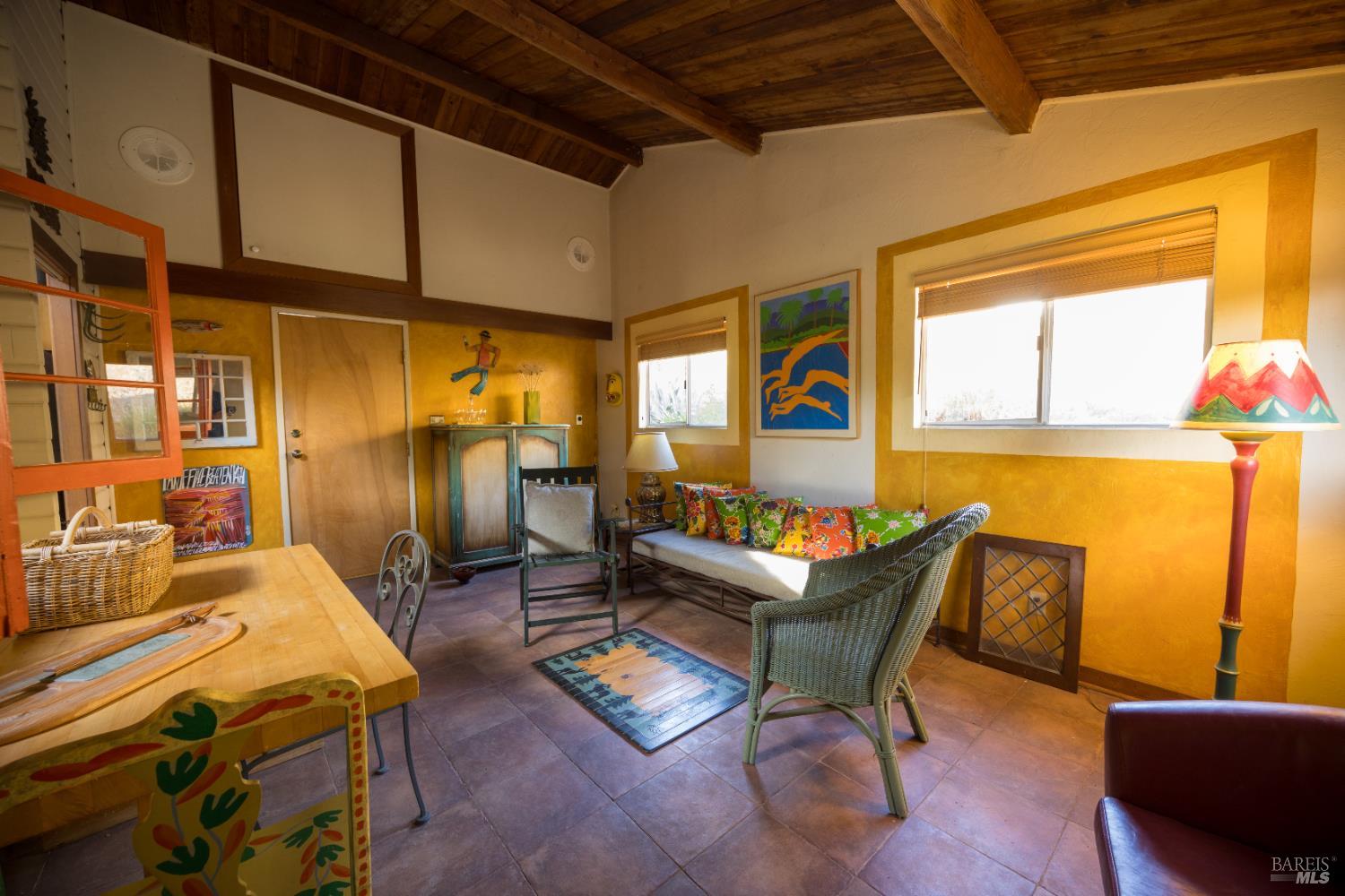 Detail Gallery Image 22 of 43 For 28678 River Rd, Cloverdale,  CA 95425 - 2 Beds | 1/1 Baths