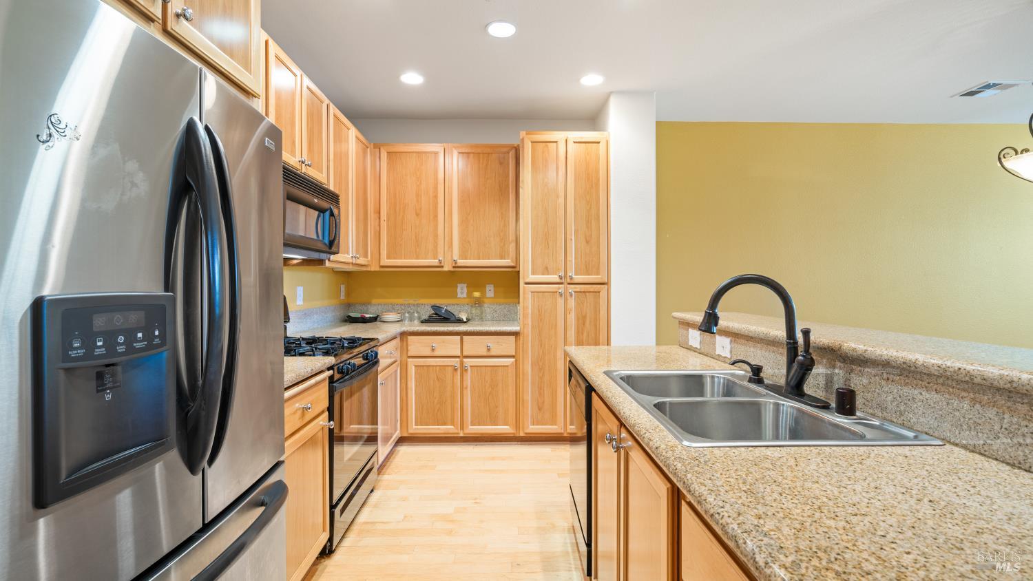 Detail Gallery Image 11 of 35 For 7006 Santero Way, Cotati,  CA 94931 - 3 Beds | 2 Baths