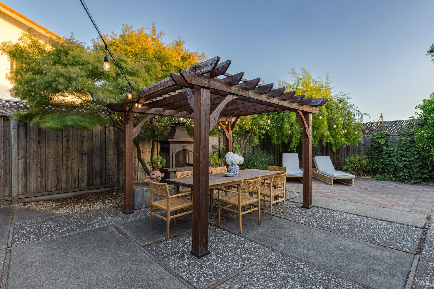 Detail Gallery Image 42 of 52 For 1024 Palmetto Way, Petaluma,  CA 94954 - 3 Beds | 2 Baths