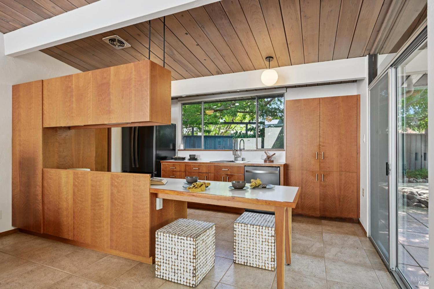 Detail Gallery Image 23 of 56 For 12 Mount Susitna Ct, San Rafael,  CA 94903 - 4 Beds | 2 Baths