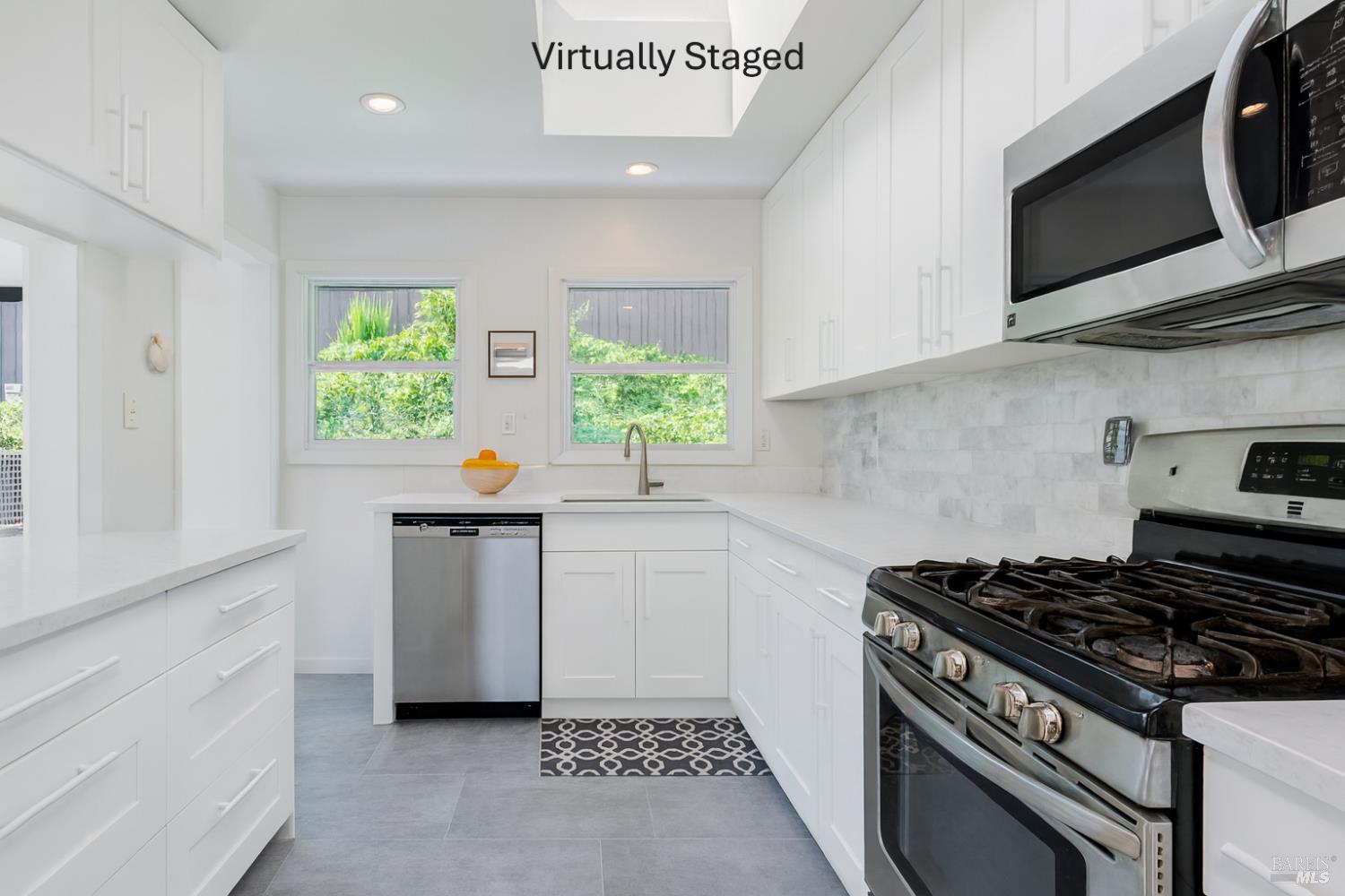 Detail Gallery Image 29 of 74 For 711 Alta Vista Rd, Mill Valley,  CA 94941 - 4 Beds | 2 Baths